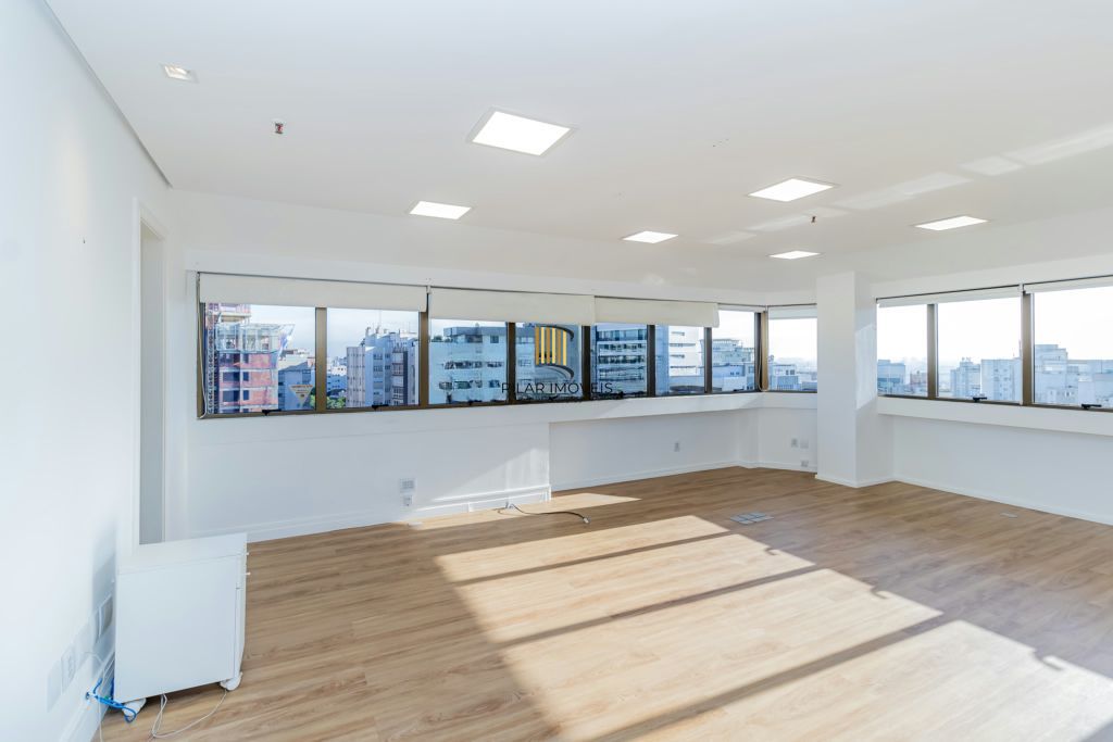 Sala / Conjunto Comercial à venda no Bairro Moinhos de Vento - Porto Alegre