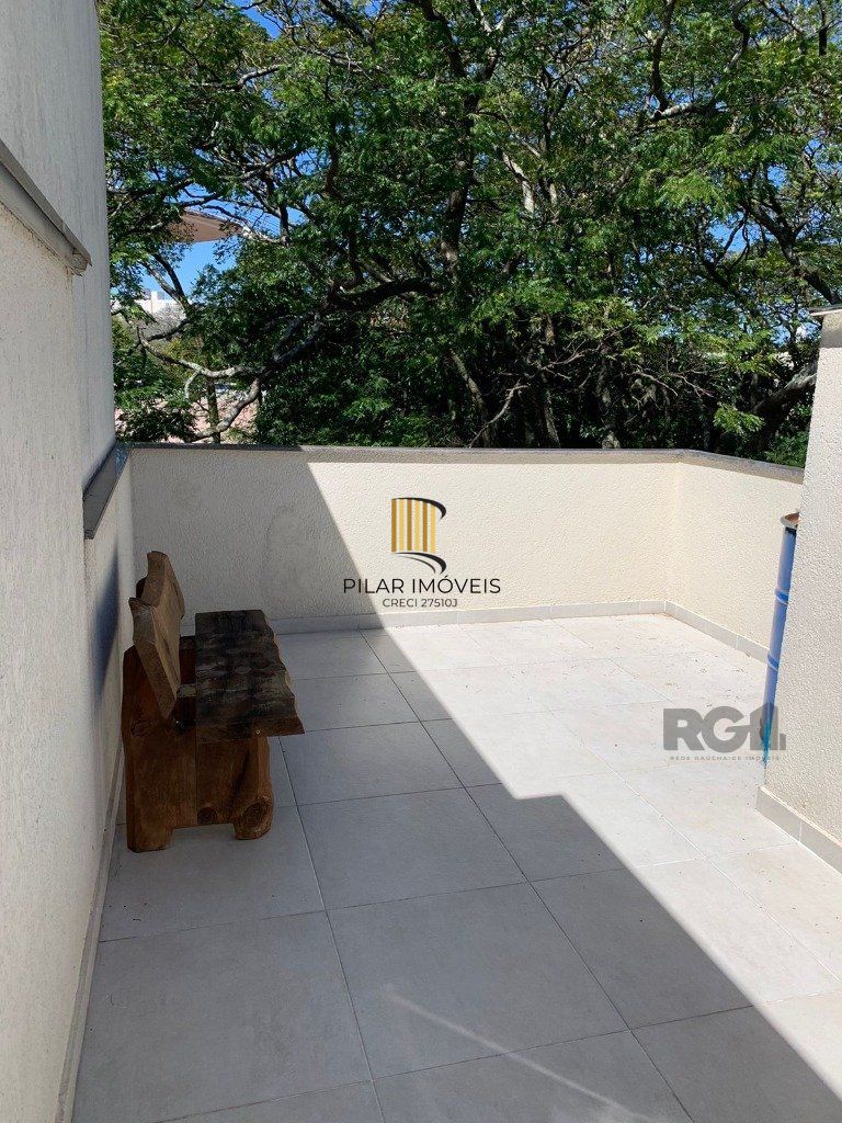 Casa em condomínio 69m² - 2 dormitórios suítes, 1 vaga no bairro Cavalhada