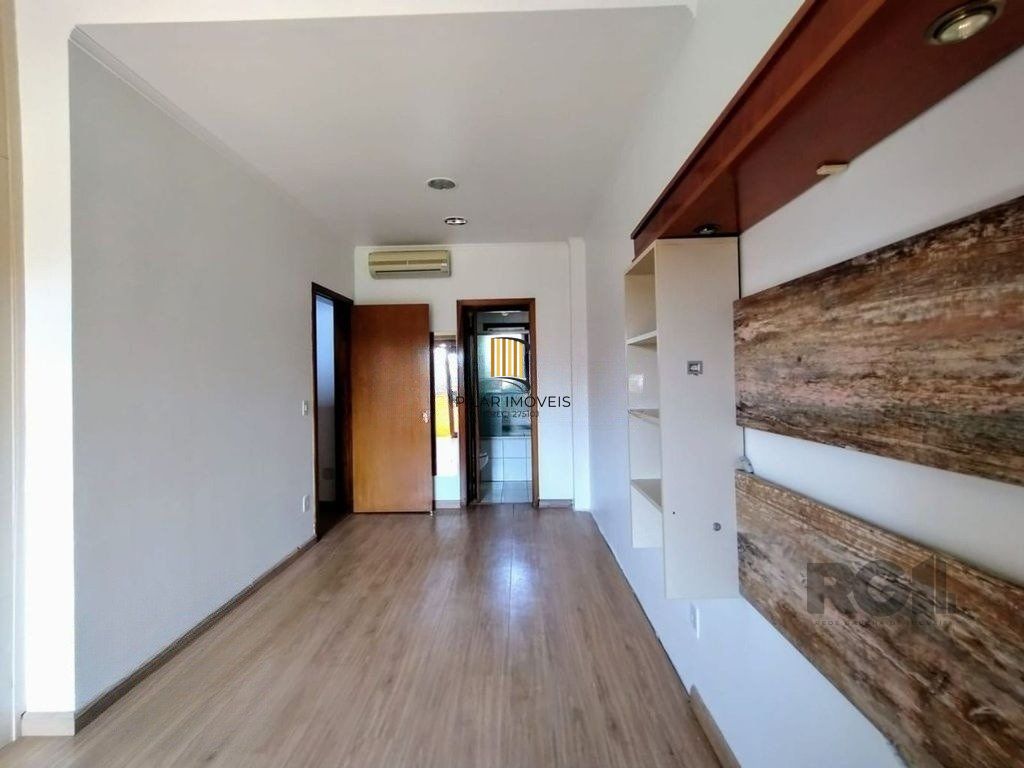 Casa de 3 dormitórios no bairro Ipanema - Porto Alegre