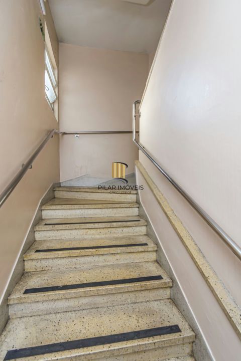 Apartamento de 1 dormitório à venda na Praça Garibaldi, Azenha - Porto Alegre