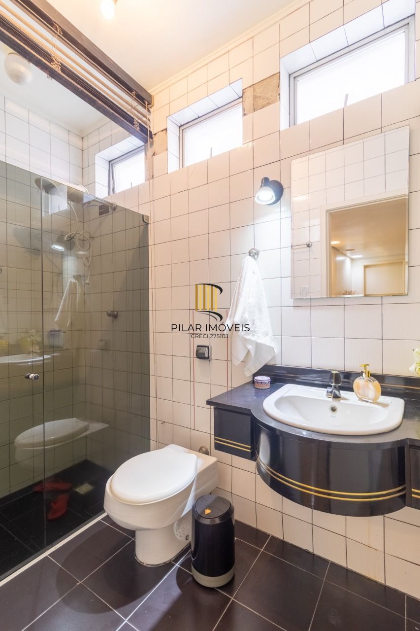 Cobertura à venda com 4 quartos 180 m²  rua Ramiro Barcelos no Bom Fim Porto Alegre