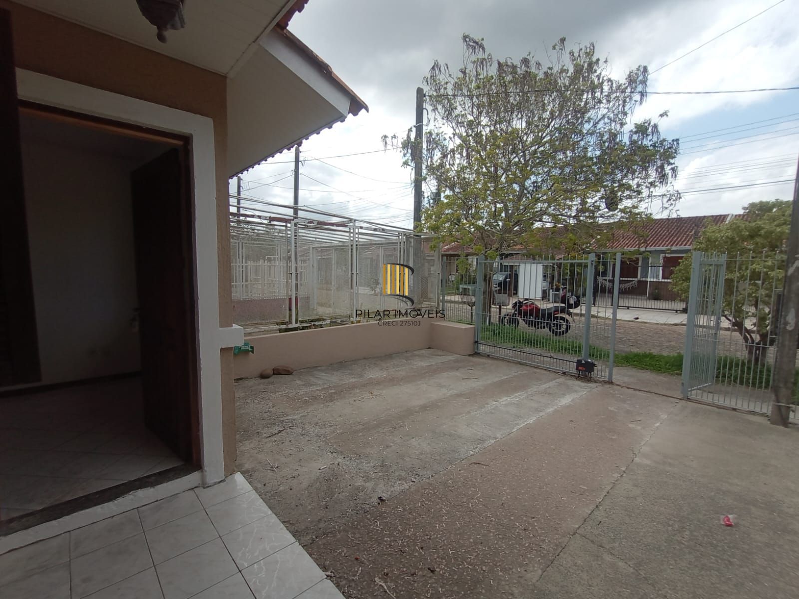 Casa 2 dormitórios no bairro Hípica