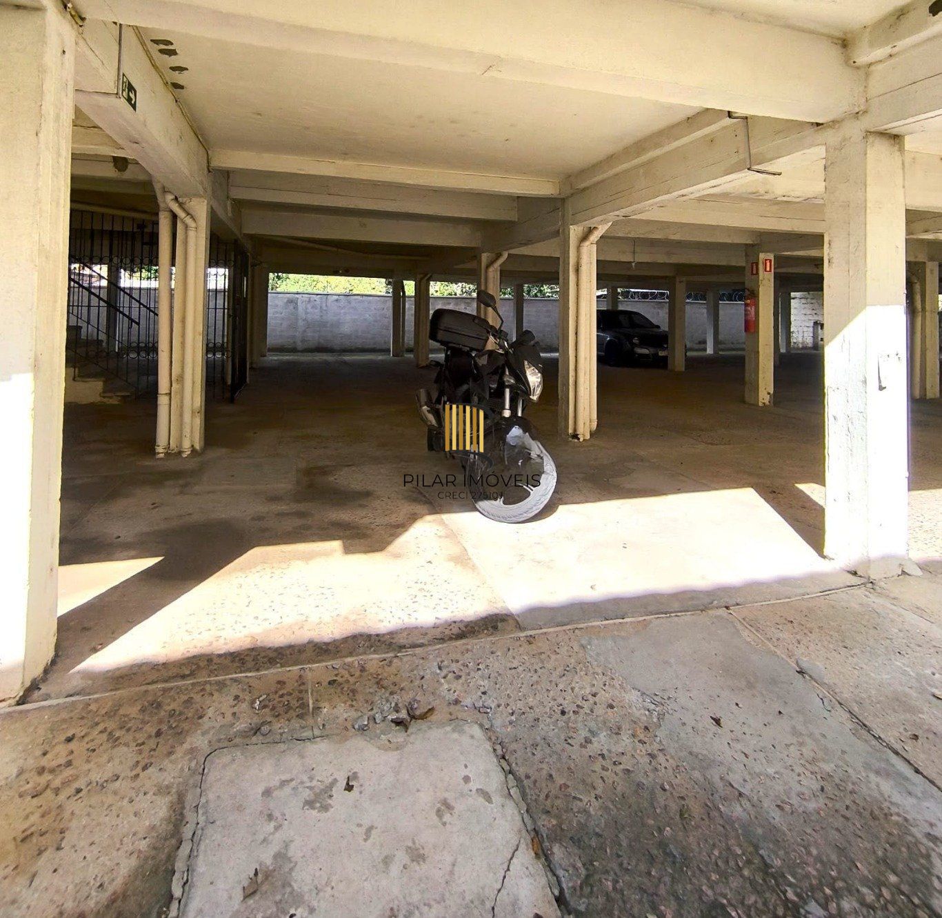 Apartamento de 1 dormitório à venda no Bairro Glória, Porto Alegre.