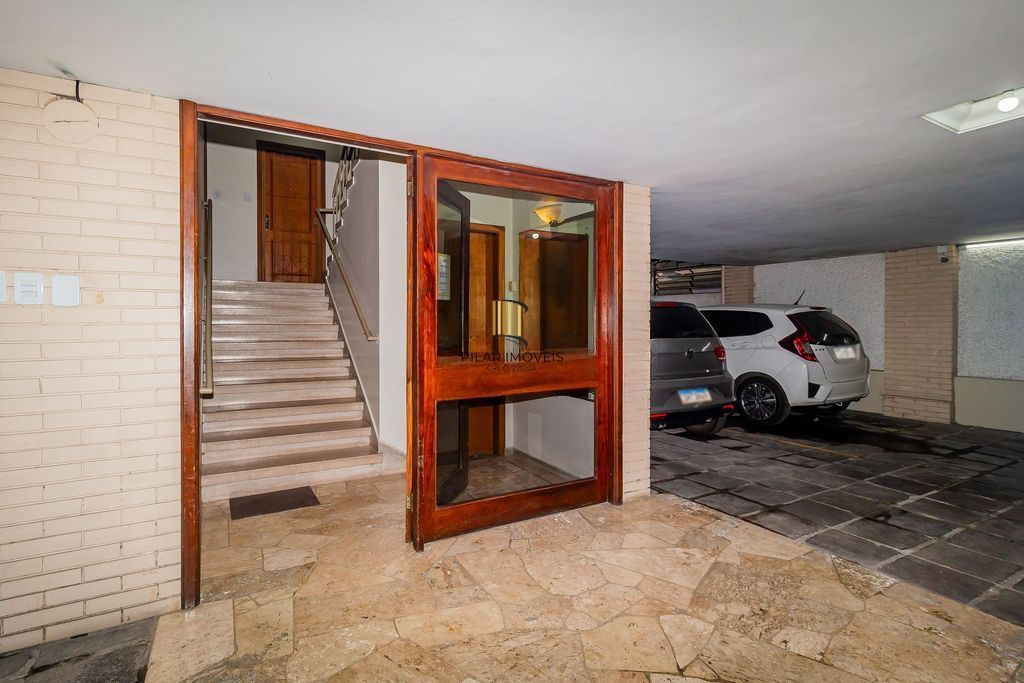 Apartamento 3 dorms à venda Rua Felipe Camarão, Rio Branco - Porto Alegre