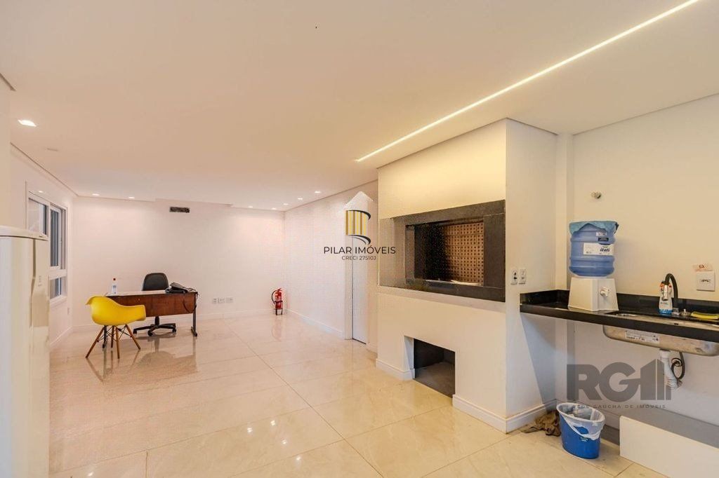 Apartamento de 2 dormitórios no bairro menino deus  