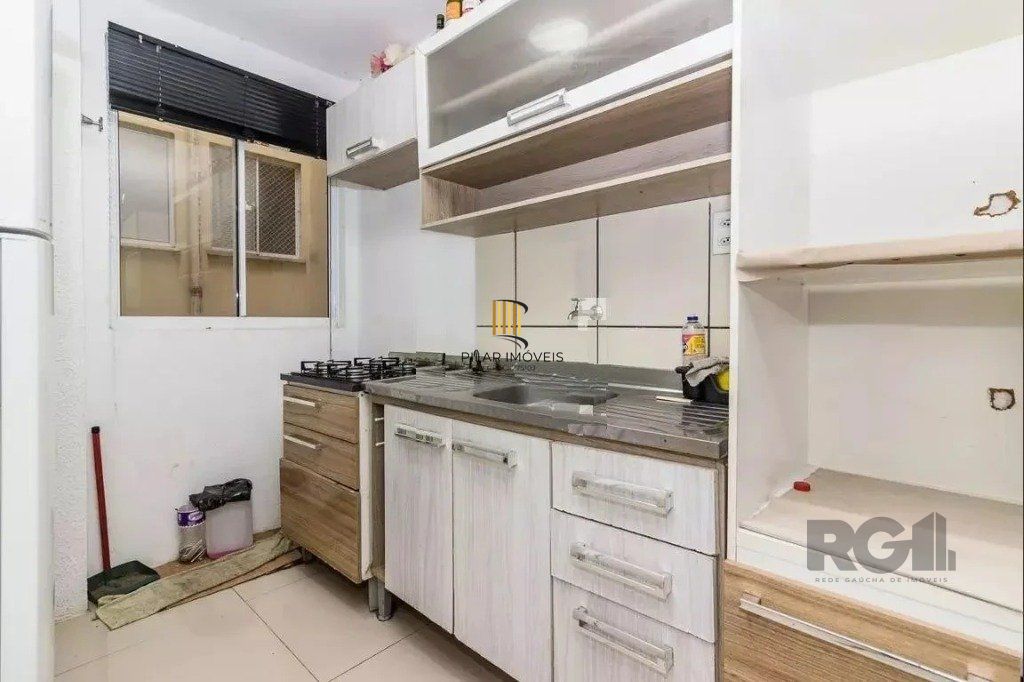 Apartamento de 2 dormitórios de 42m², no bairro Glória