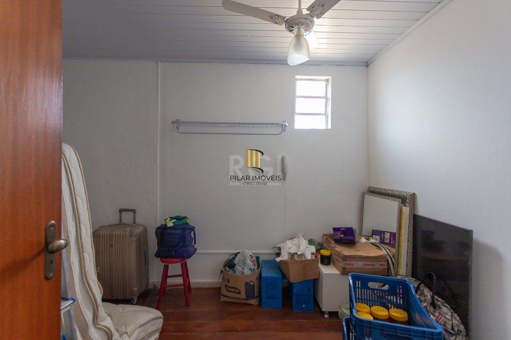 Casa 4 Dormitório(s) Bairro Glória
