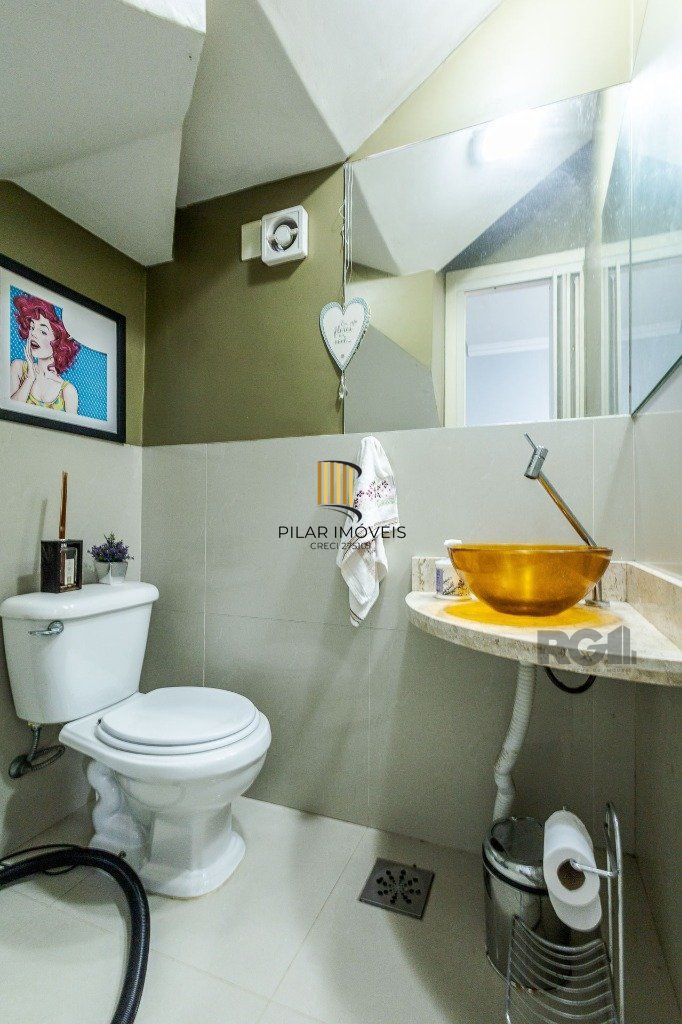 Casa de Condomínio 3 dormitórios no bairro Jardim Itu