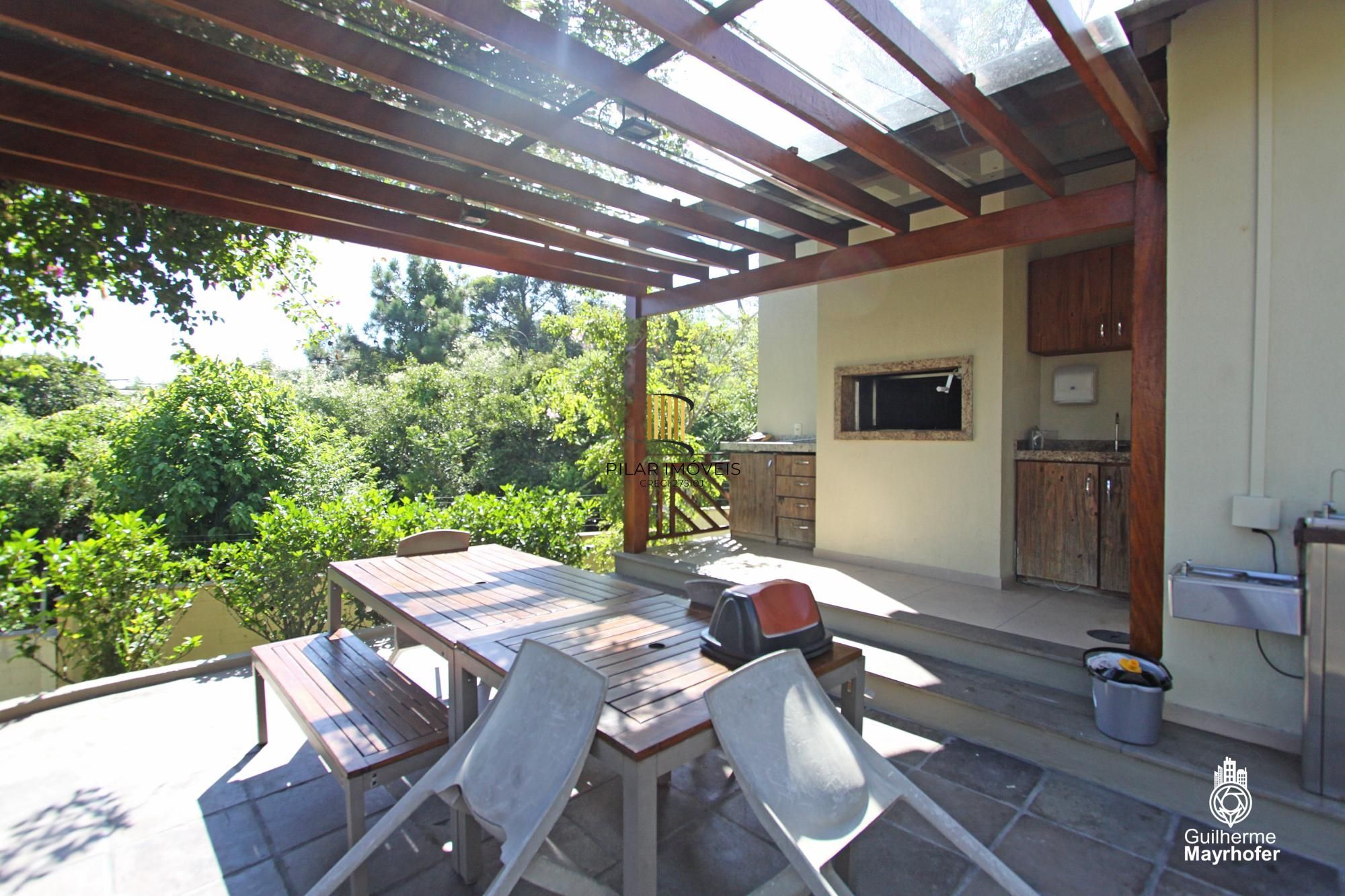 Casa de Condomínio 4 dormitórios no bairro Teresópolis