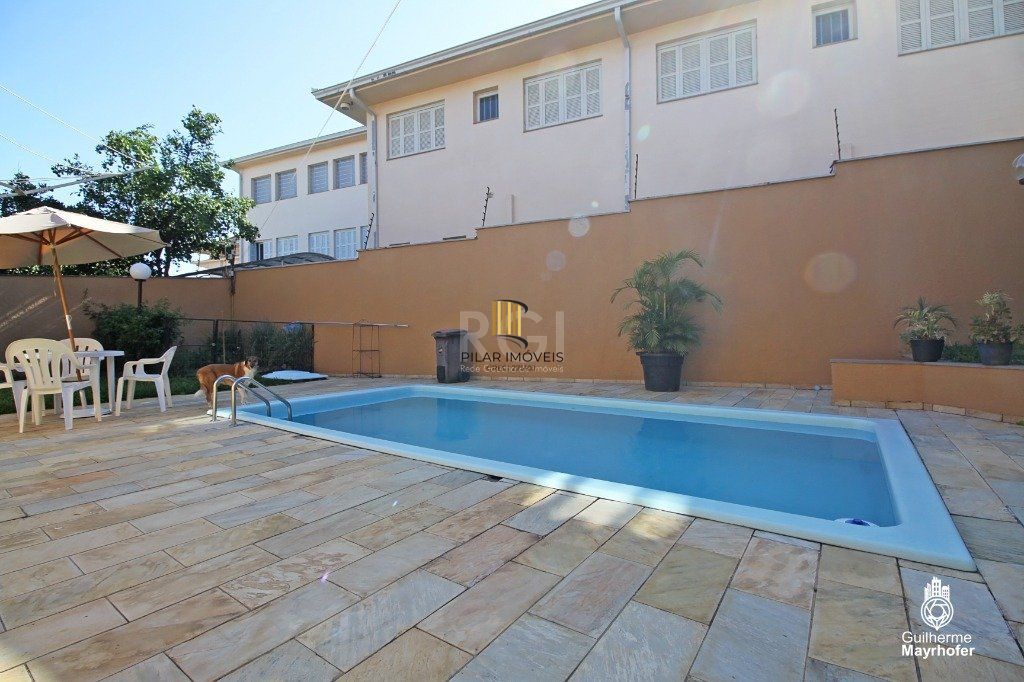 Casa para Venda - 275.72m², 4 dormitórios, sendo 3 suites, 4 vagas - Glória