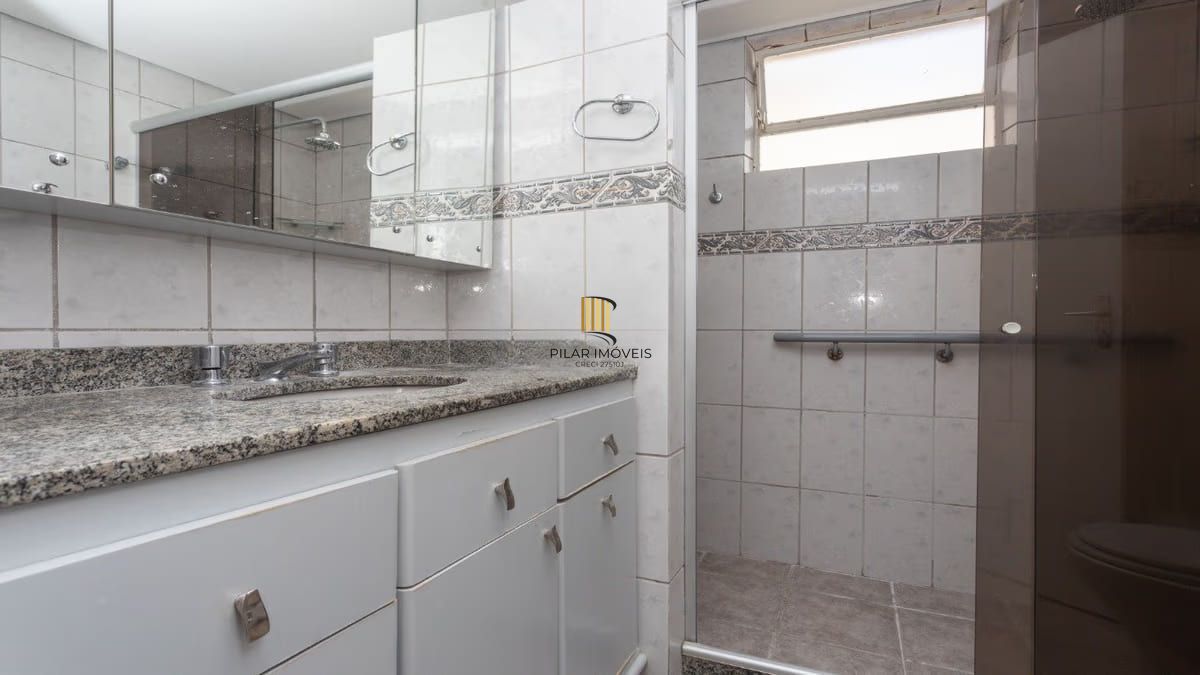 Apartamento de 2 dormitórios à venda em Petrópolis, Porto Alegre.