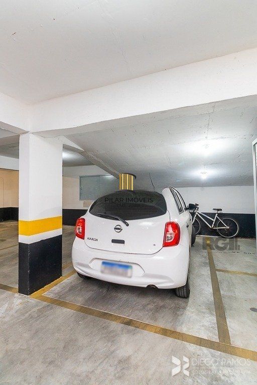 Apartamento à venda com 3 quartos 74 m²  Avalia imóvel no negócio Alto Padrão Rua Casemiro de Abreu, Moinhos de vento, Porto Alegre