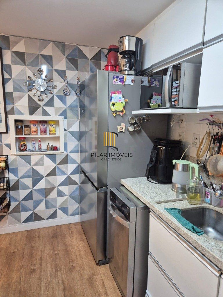 Apartamento 03 dormitorios com suite em Porto Alegre=RS