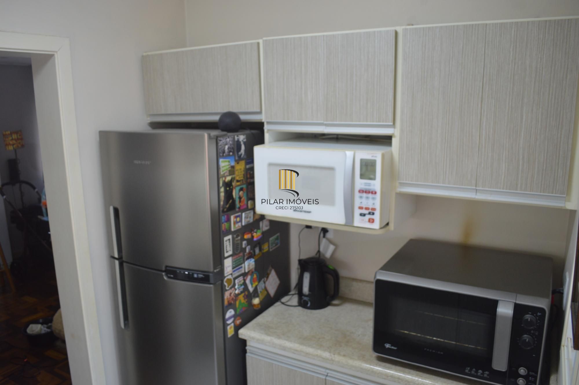 Apartamento com 3 quartos e 77m² à venda em Teresópolis, Porto Alegre.