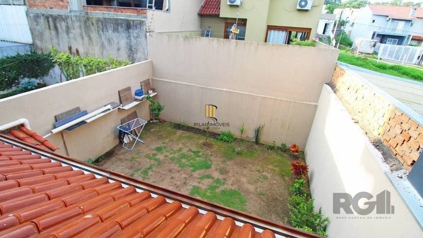 Casa 129m² - 3 dormitórios, 2 vagas no bairro Hípica