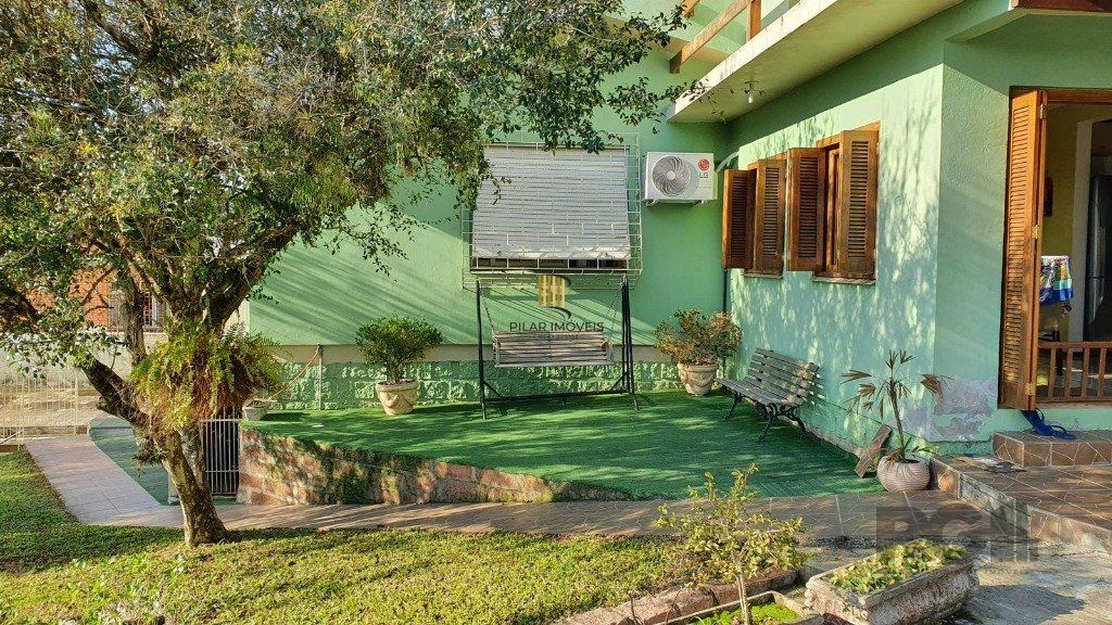 Casa 3 dormitórios no bairro Santa Tereza