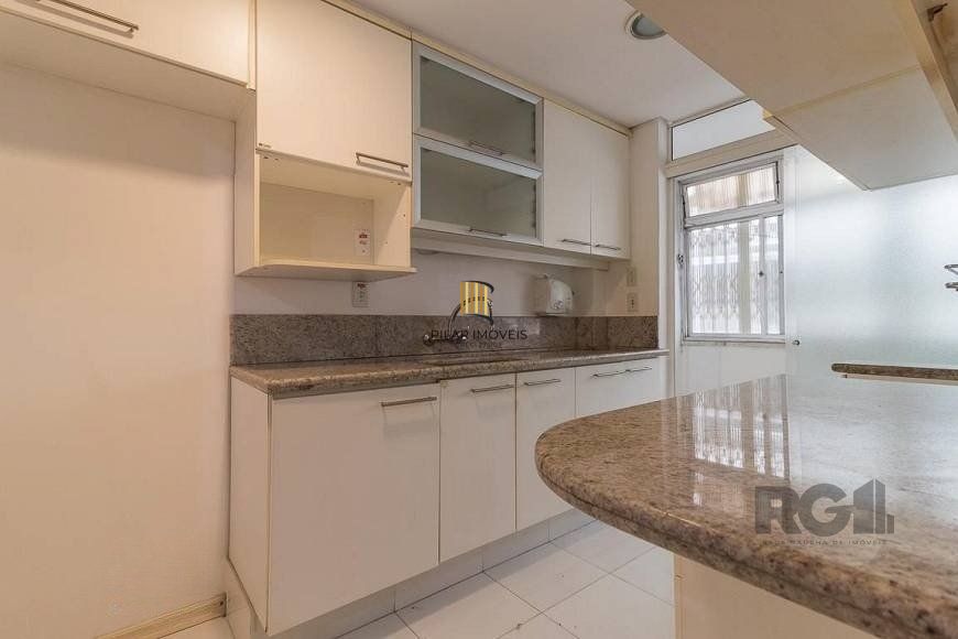 Apartamento 126m² - Semi mobiliado, 3 dormitórios, 1 vaga no bairro Moinhos de Vento