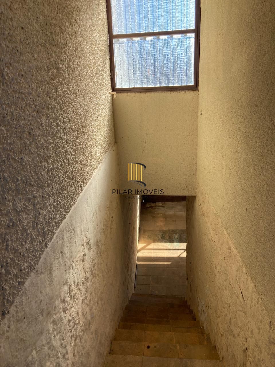 Casa 3 dormitórios, 3 banheiros, bairro Teresópolis.