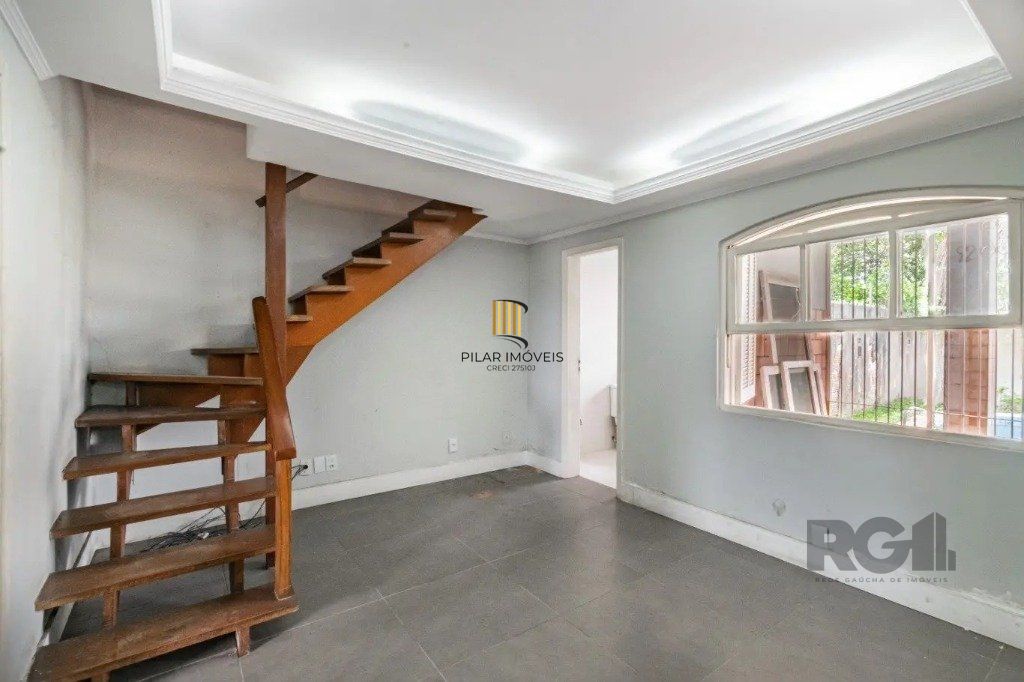 Casa com 3 dormitórios no bairro Passo das Pedras