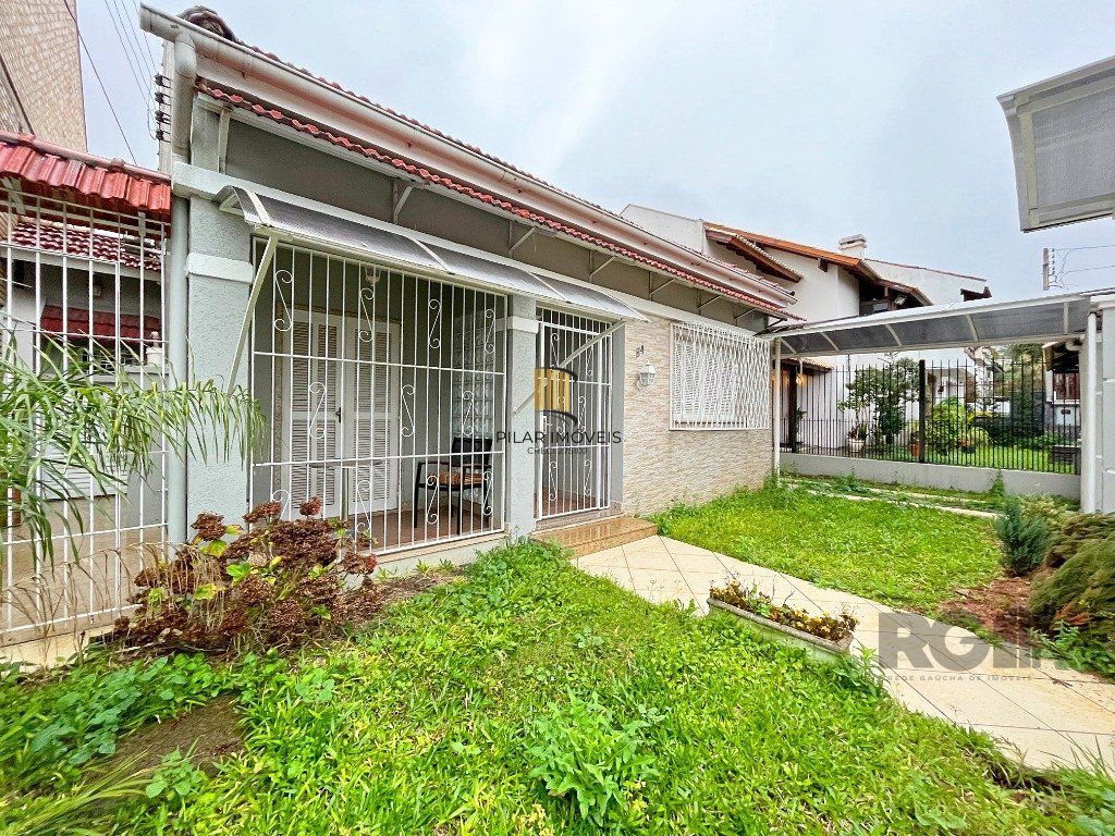 Casa 3 dormitórios no bairro Teresópolis