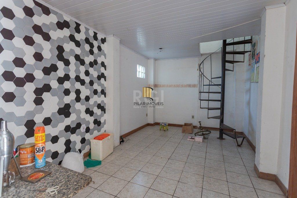 Casa 4 Dormitório(s) Bairro Glória