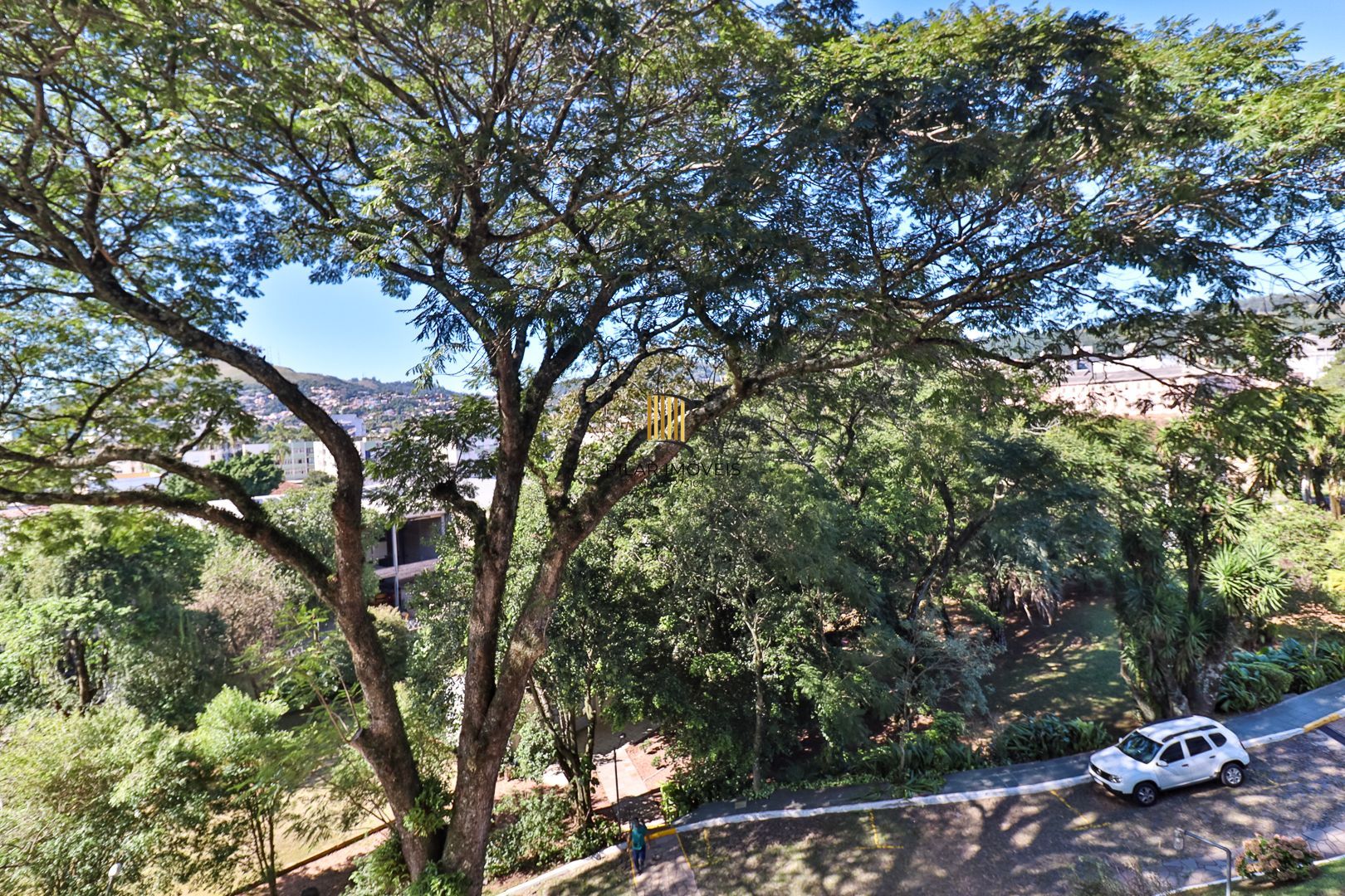 Apartamento para venda de 3 dormitórios, no bairro Teresópolis em Porto Alegre/RS.