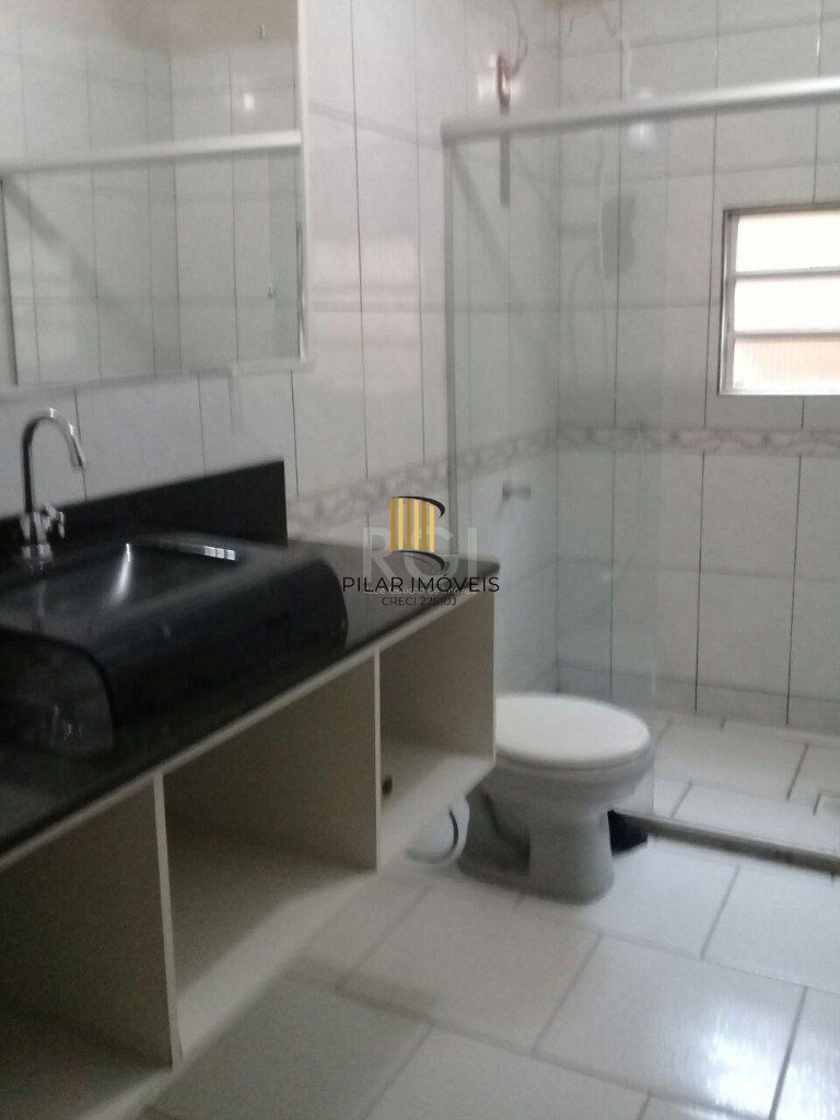 Casa para Venda - 150m², 2 dormitórios, 4 vagas - Ponta Grossa
