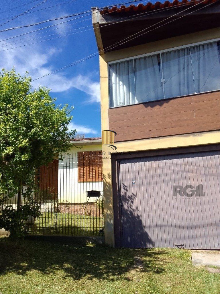 Casa de 4 quartos com 243,58m² no Bairro Lomba do Pinheiro