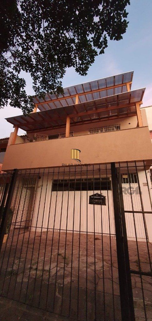 Casa 4 dormitórios no bairro Cristal