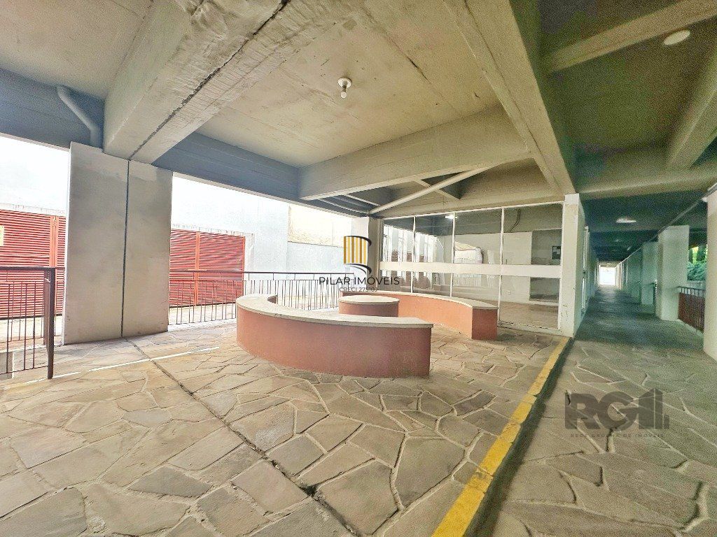 Cobertura com 3 dormitórios, 1 vaga de garagem no bairro Teresópolis