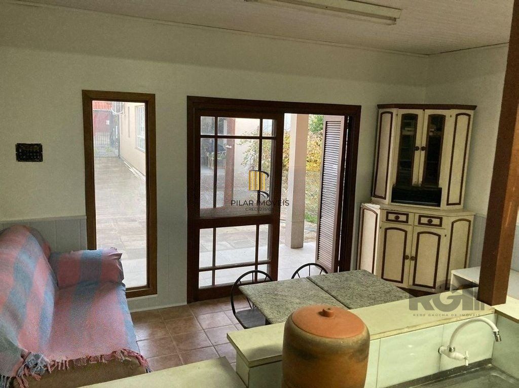 Casa de 2 dormitórios no bairro Jardim Itu