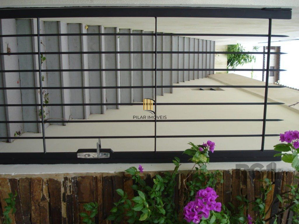 Casa 3 dormitórios no bairro Ipanema