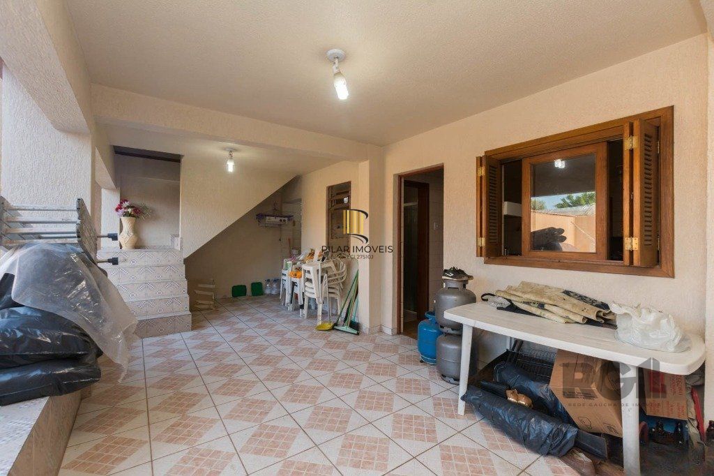Casa de 4 quartos com 265m², no bairro Cavalhada