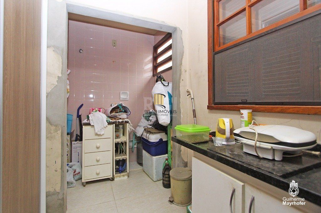 Casa para Venda - 381m², 3 dormitórios, sendo 1 suites, 4 vagas - Tristeza