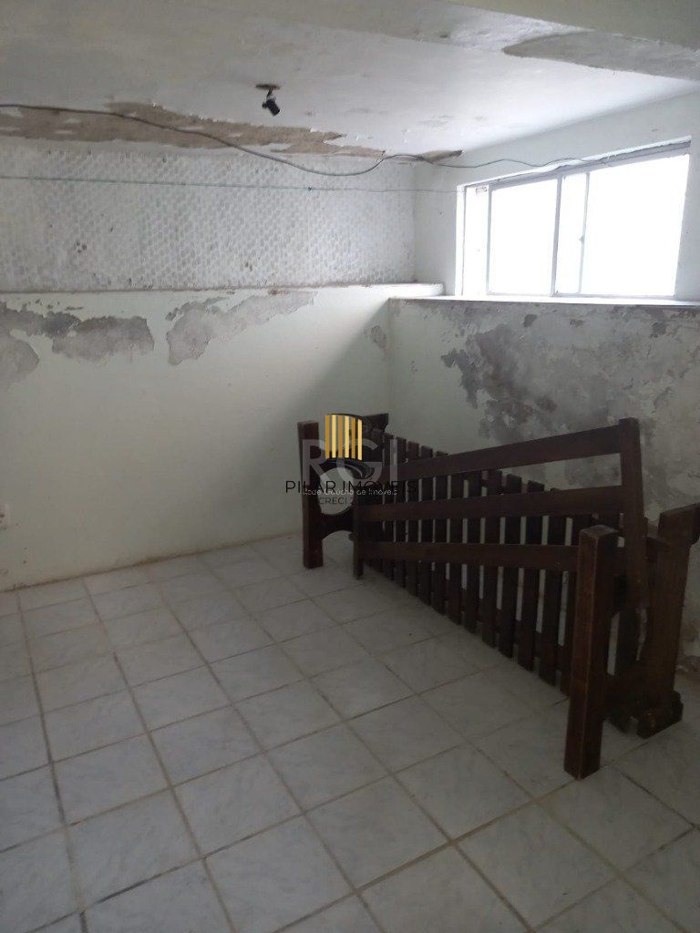 Casa para Venda - 345.22m², 3 dormitórios, 3 vagas - Teresópolis
