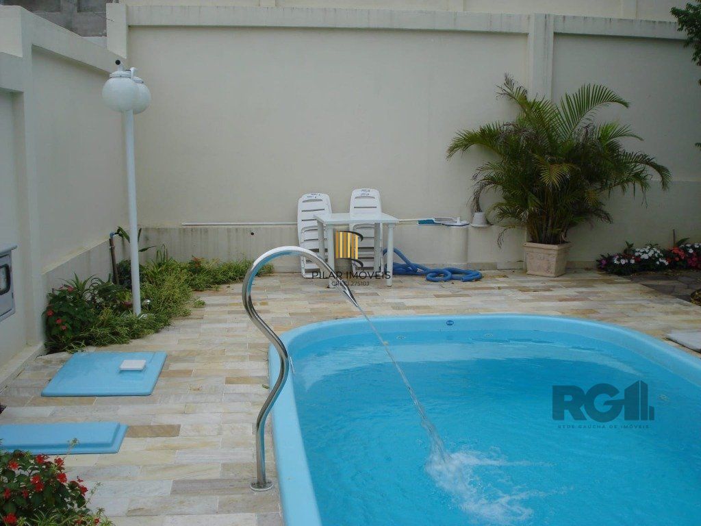 Casa 3 dormitórios no bairro Ipanema