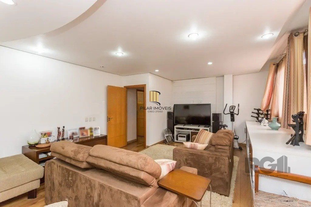 Casa com 3 dormitórios no bairro Jardim Lindóia