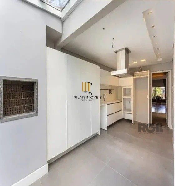 Excelente casa de 220m² com 3 dormitórios no bairro Tristeza.