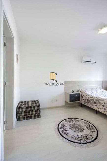 Apartamento para Venda - 78.39m², 2 dormitórios, sendo 1 suites, 1 vaga - Petrópolis