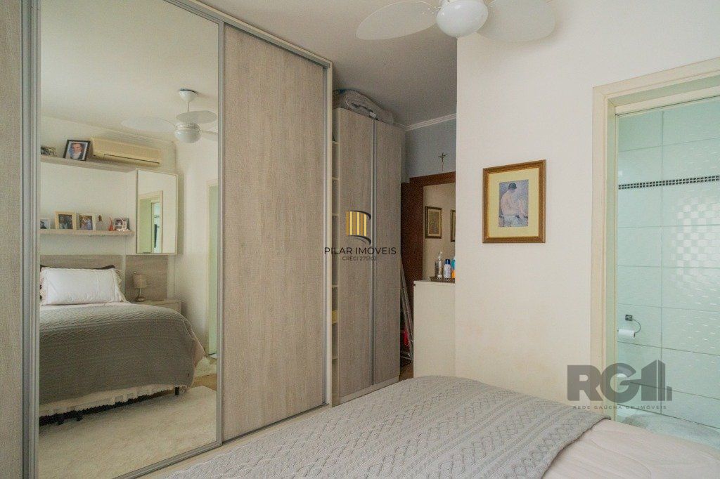 Casa 3 dormitórios no bairro Medianeira