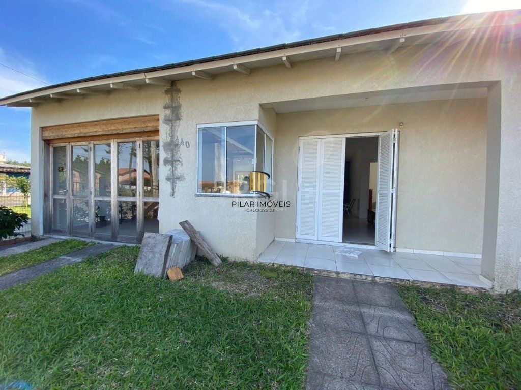 Casa para Venda - 69m², 2 dormitórios, 2 vagas - Capão Novo - Pilar Imóveis