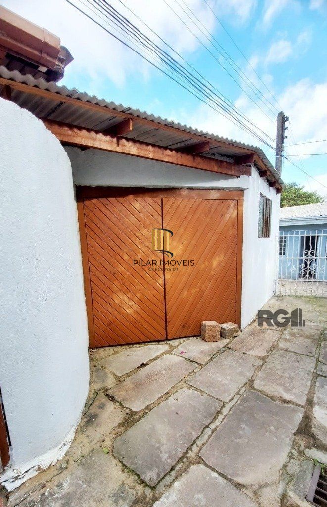 Casa de 3 dormitórios no bairro Cristal