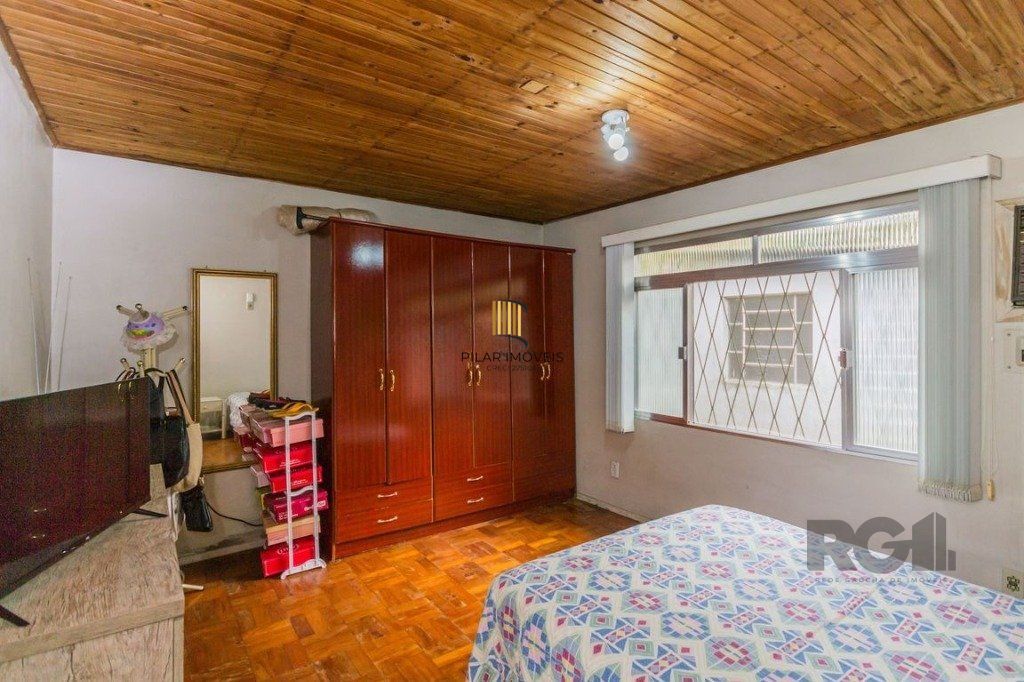 Casa com 2 dormitórios no bairro Vila João Pessoa