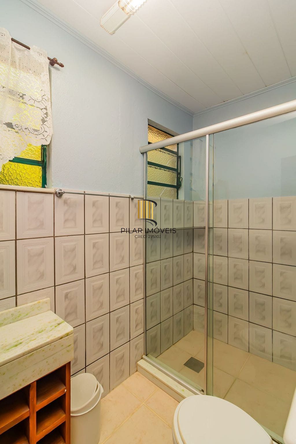 Casa de 3 dormitórios, no Bairro Ponta Grossa - Porto Alegre