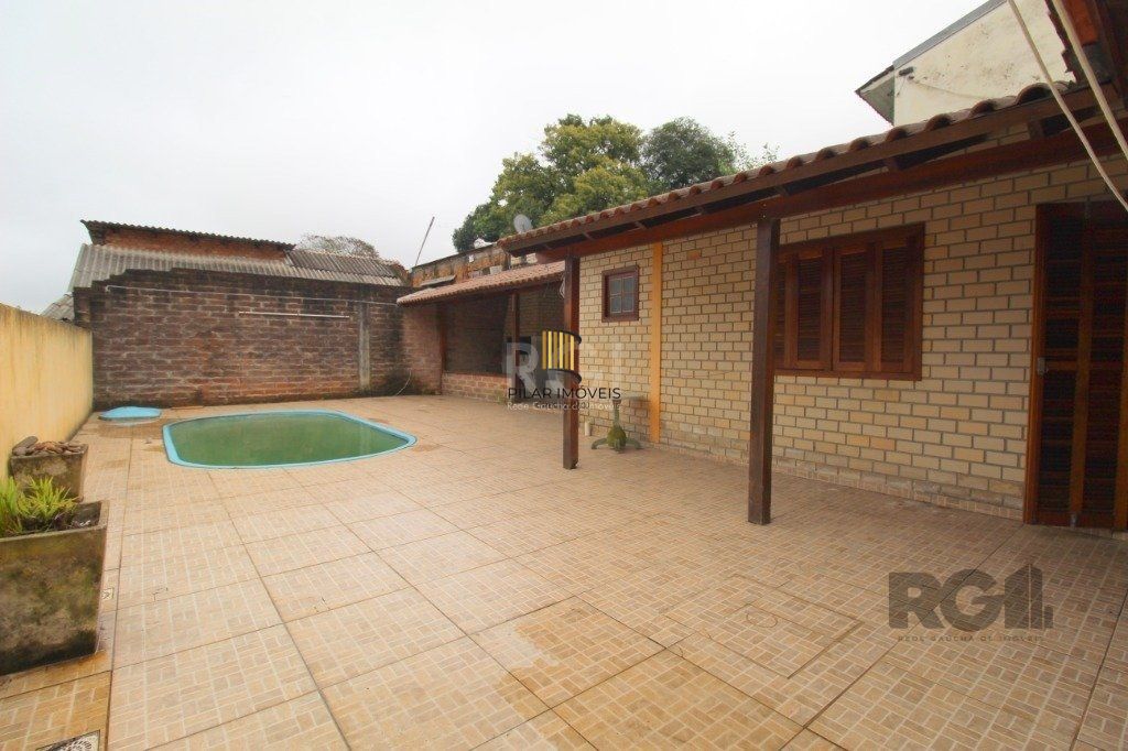 Casa 3 Dormitório(s) Bairro Teresópolis