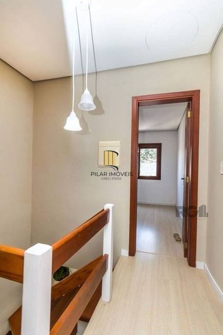 Casa em condomínio de 84m² - 2 dormitórios, 1 suíte e 1 vaga no bairro Ipanema