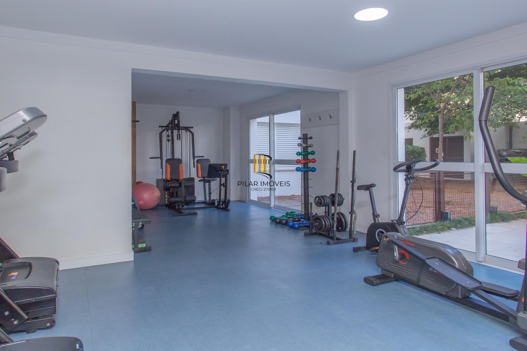 Apartamento de 02 dormitorios, suite, vaga garagem com vista livre no bairro Menino Deus-Porto Alegre.