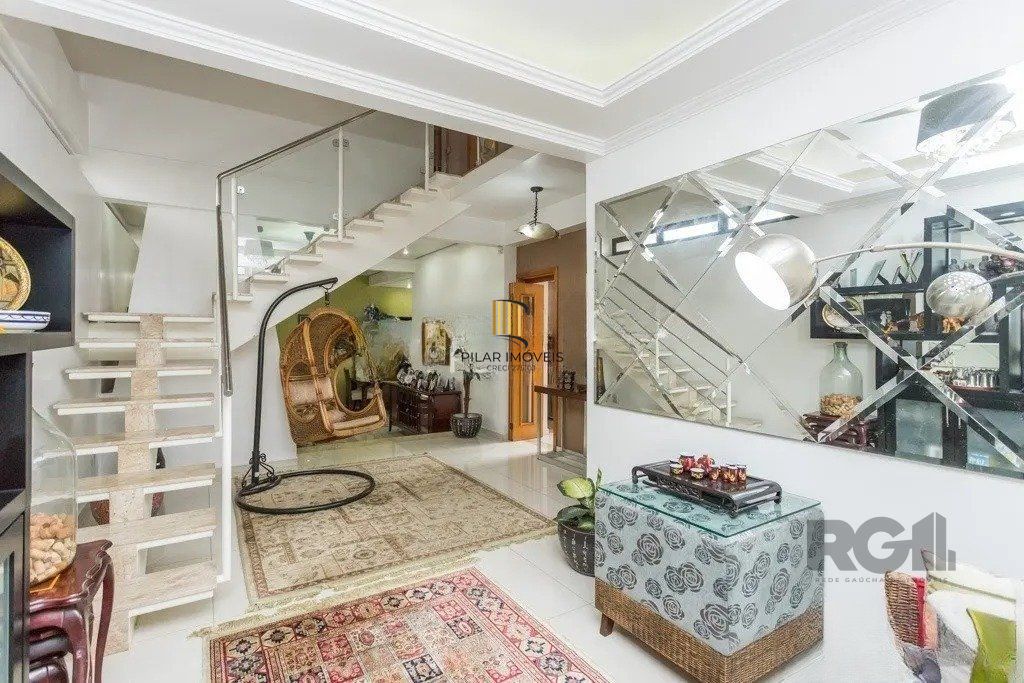 Casa com 3 dormitórios no bairro Jardim Lindóia