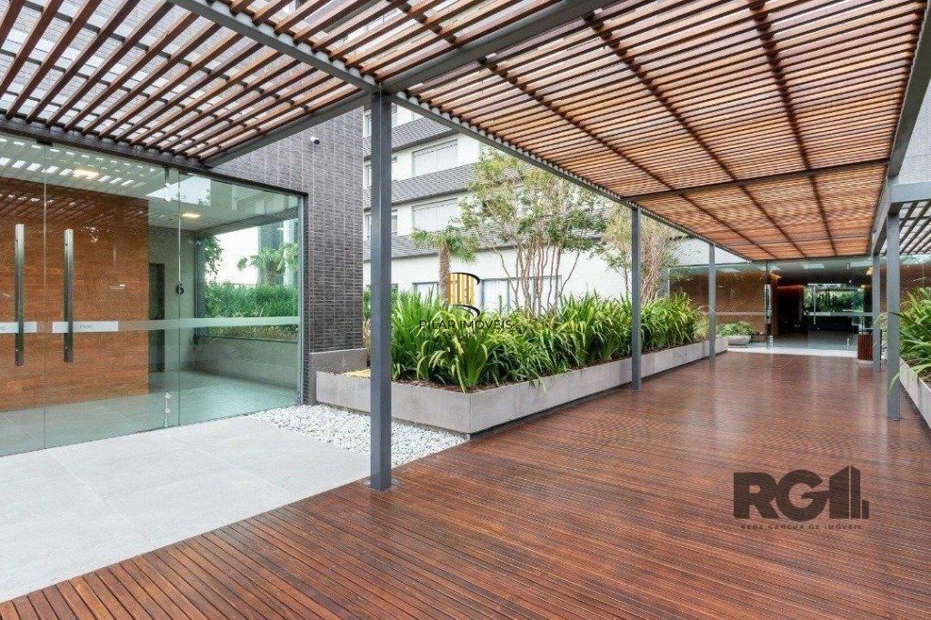 Apartamento 1 dor, 1 vaga coberta, localizado junto ao Bourbon Shopping Teresópolis.