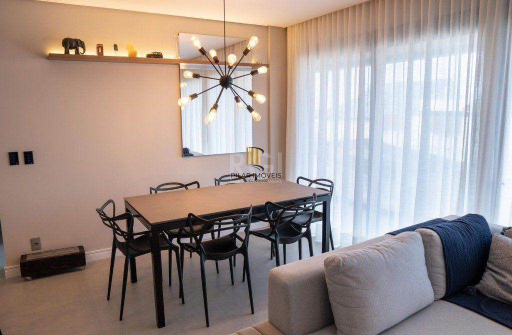 Apartamento para Venda - 81.57m², 2 dormitórios, sendo 1 suites, 2 vagas - Centro